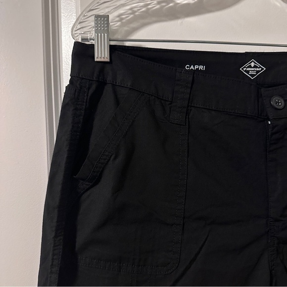 NWT St. John’s Bay Black Studded Mid-Rise Capri Cargo Pants Women’s Size 12 Y2K - Picture 3 of 13